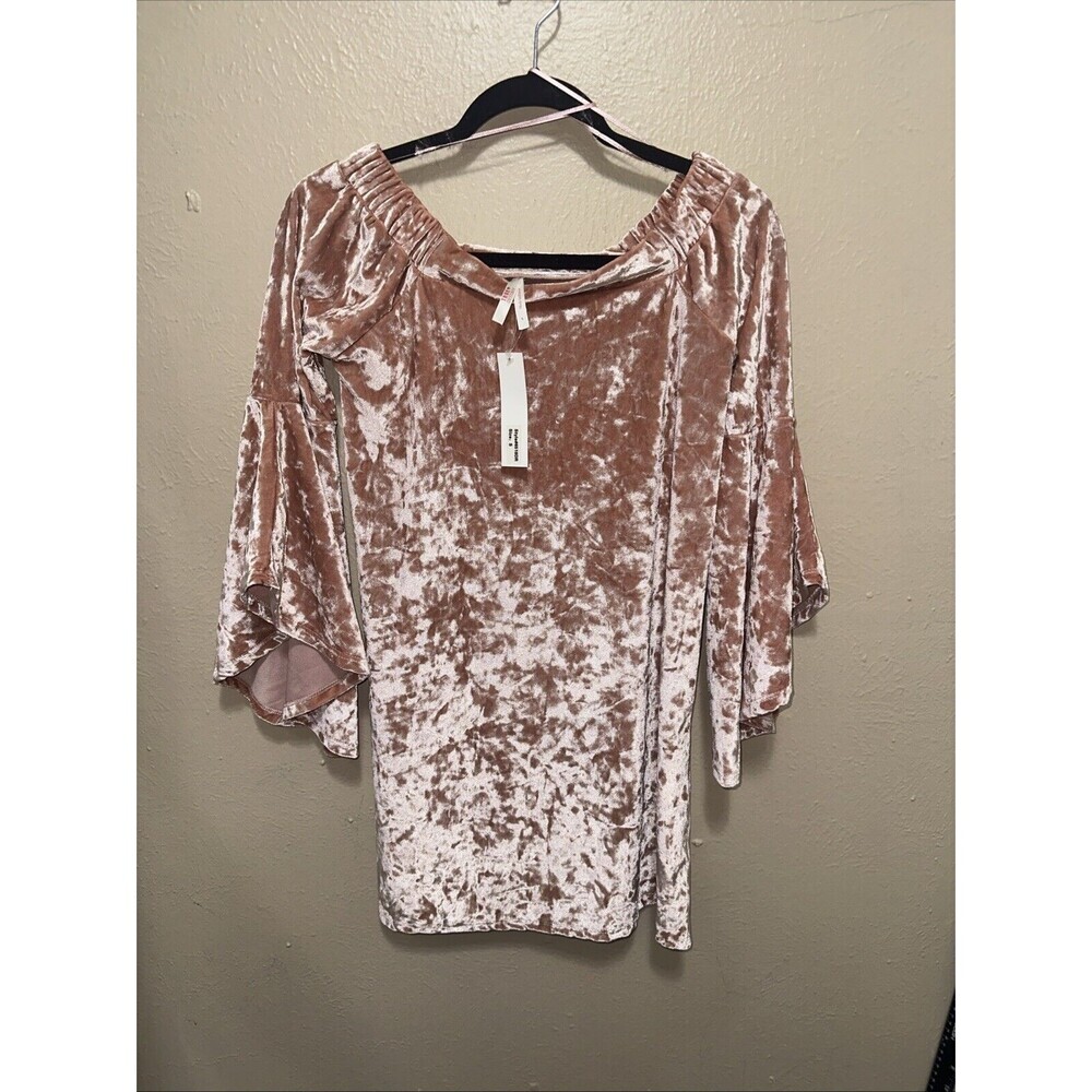 True Destiny Off Shoulder Crushed Velvet Dress‎ Small Blush Pink Bell Sleeve